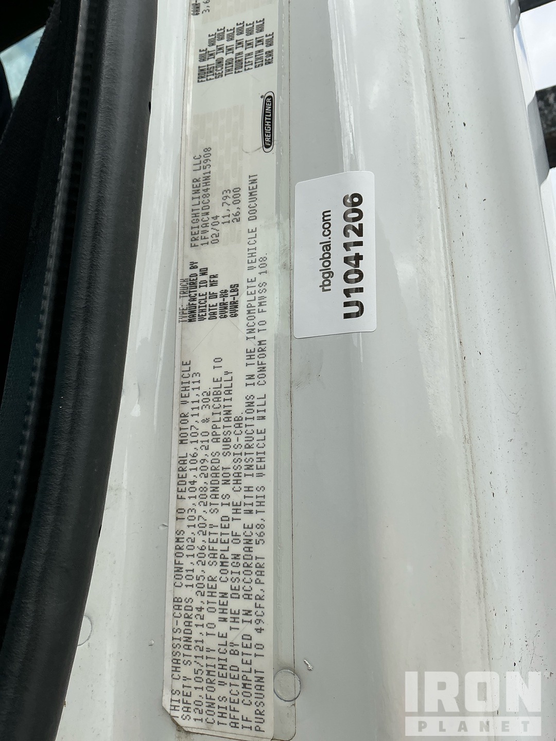 2004 Freightliner M2 106