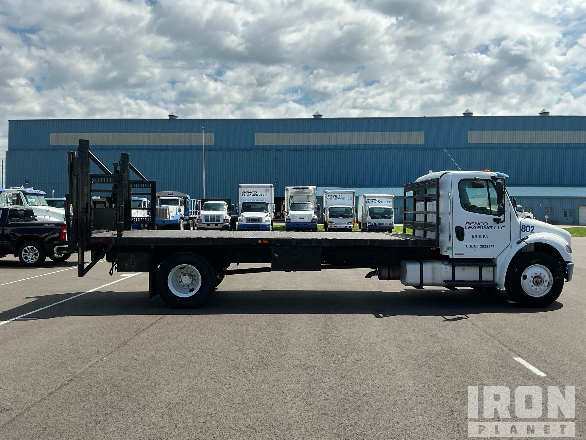 2004 Freightliner M2 106