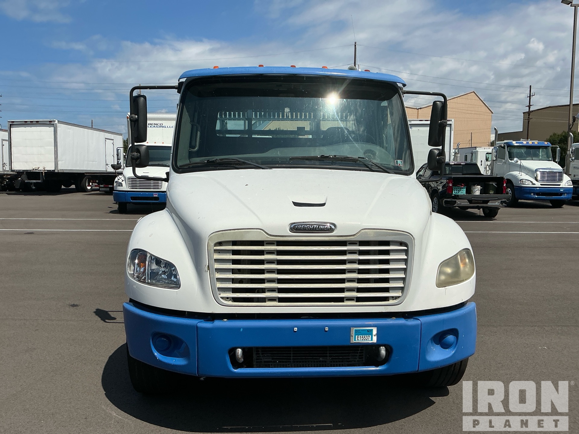 2004 Freightliner M2 106