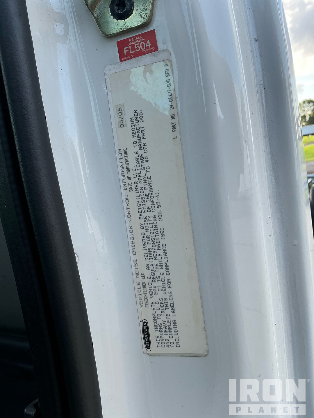 2007 Freightliner M2 106
