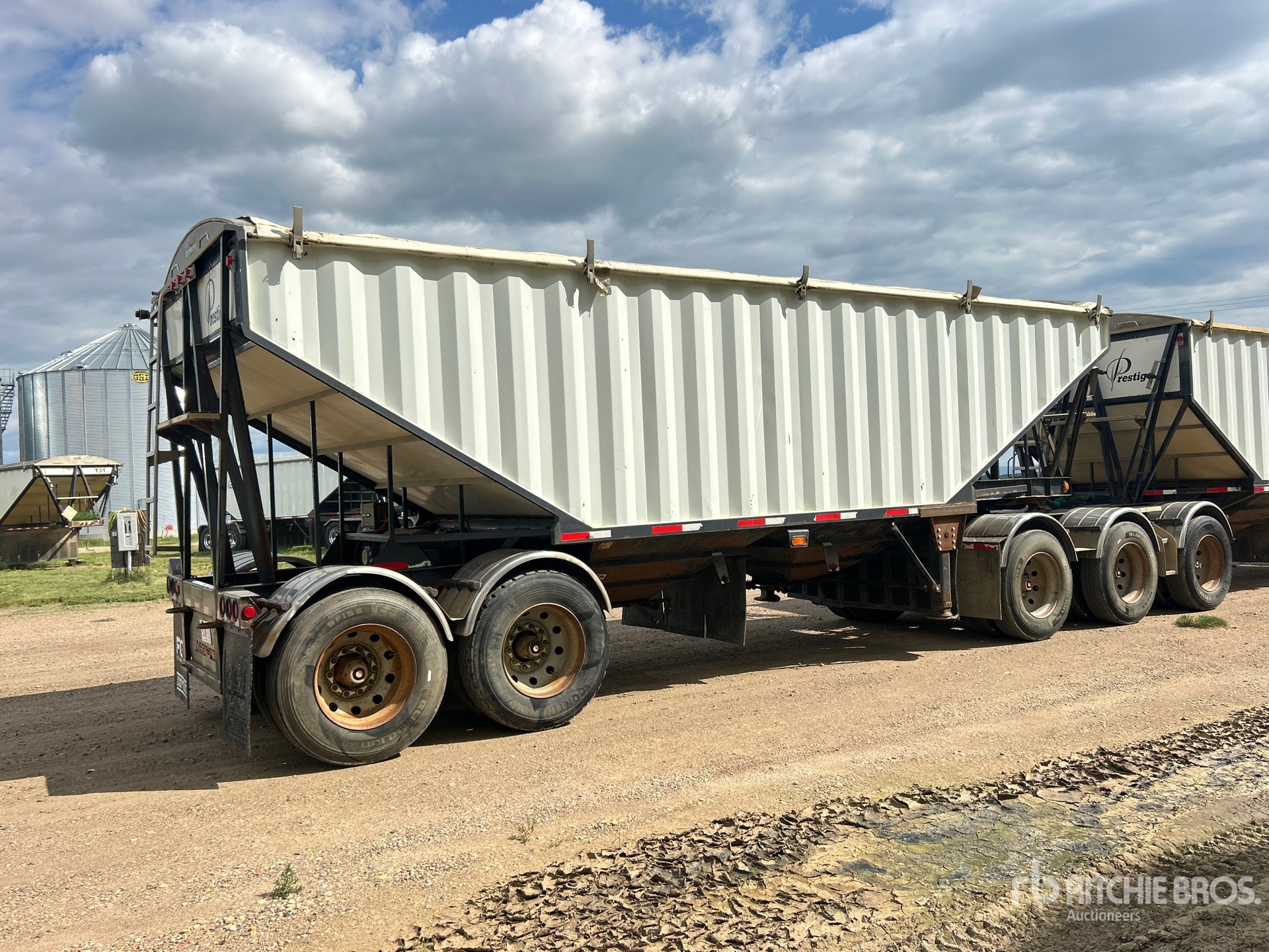 2005 Load King 30 ft T/A Super B-Train Pup