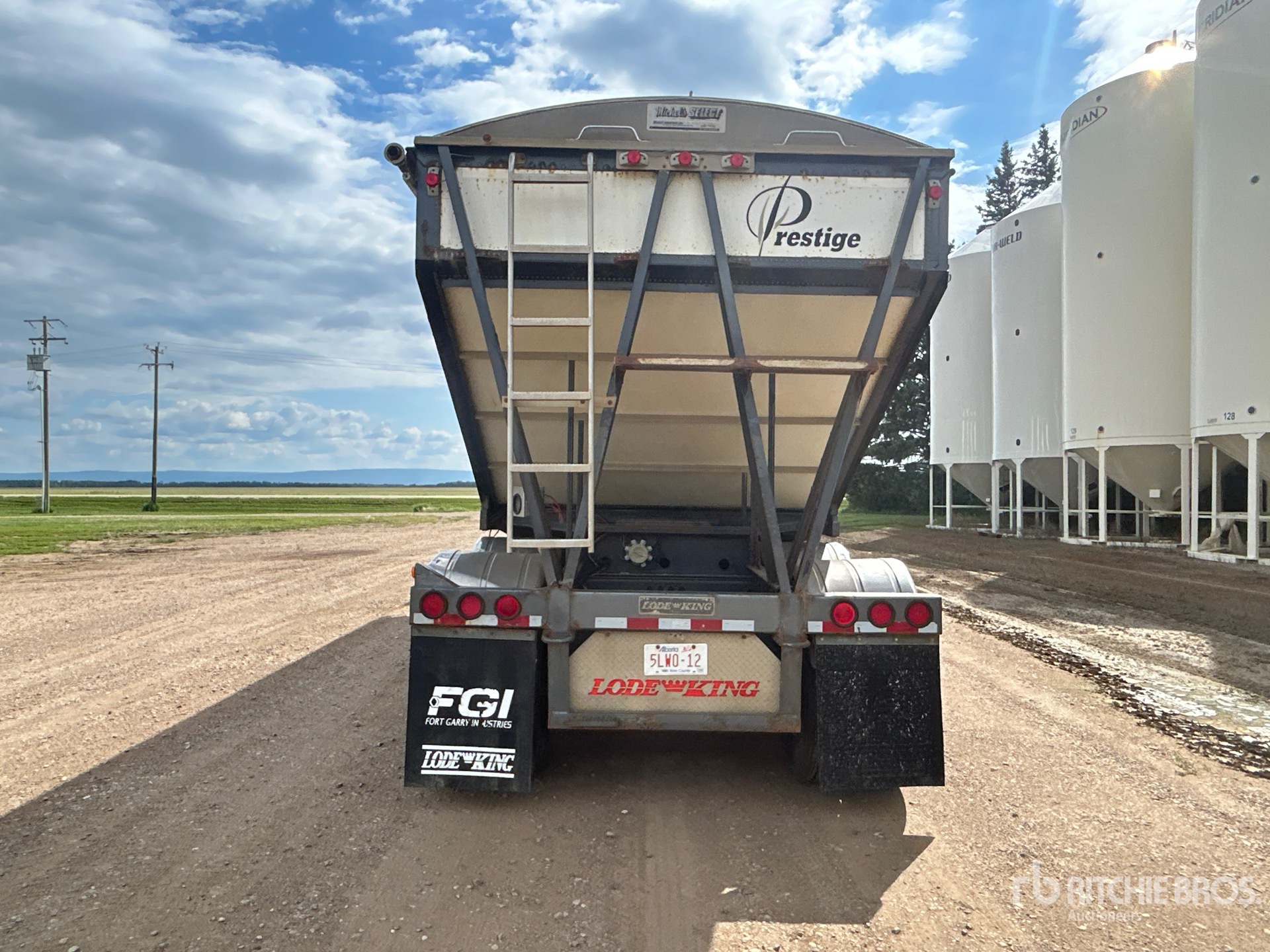 2005 Load King 30 ft T/A Super B-Train Pup