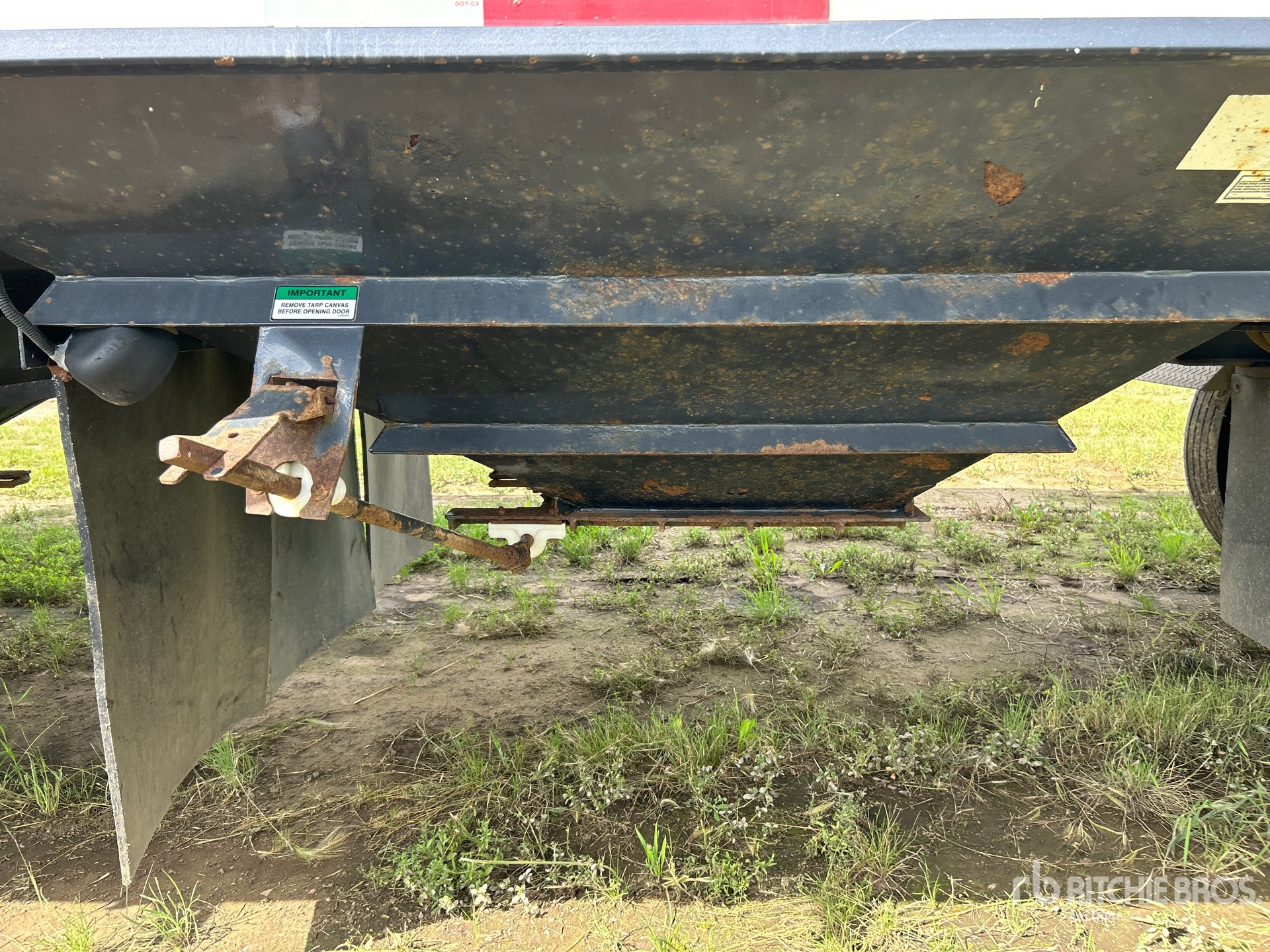 2014 Load King 28 ft Tri/A Super B-Train Lead