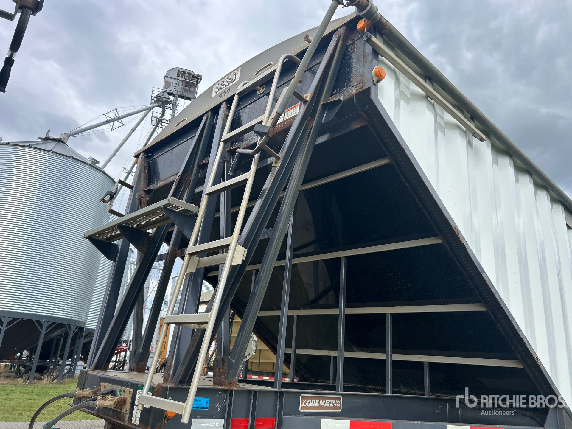 2014 Load King 30 ft T/A Super B-Train Pup