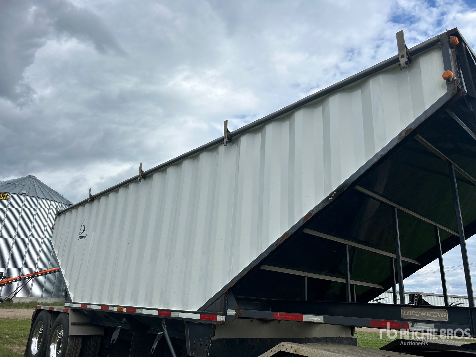 2014 Load King 30 ft T/A Super B-Train Pup