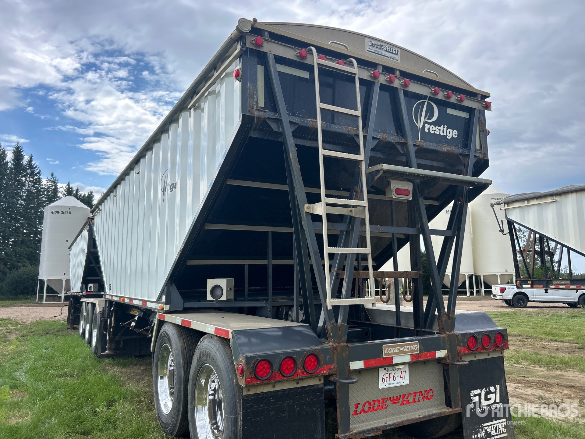 2014 Load King 30 ft T/A Super B-Train Pup