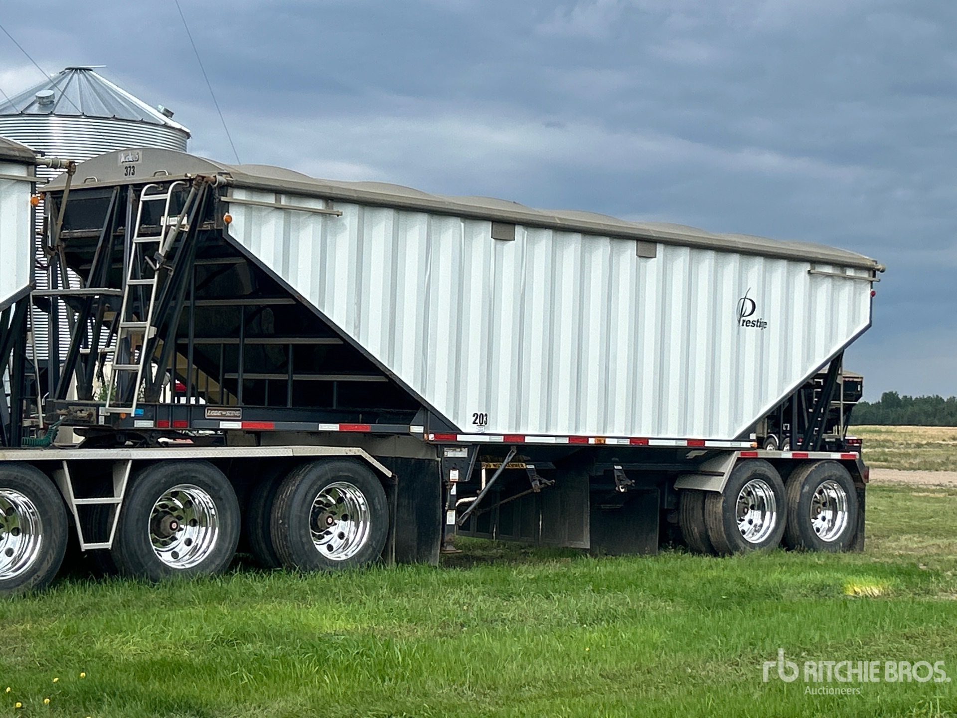 2014 Load King 30 ft T/A Super B-Train Pup