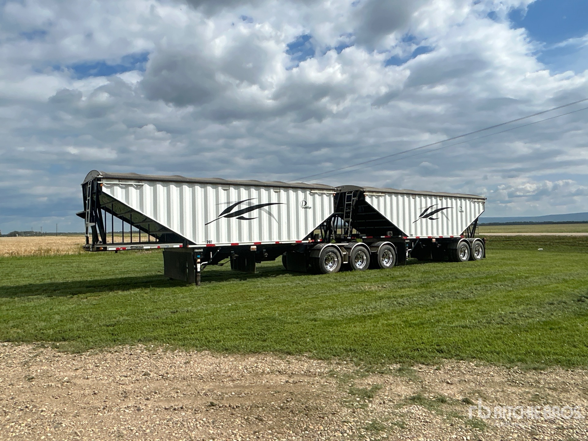2010 Load King 28 ft Tri/A Super B-Train Lead