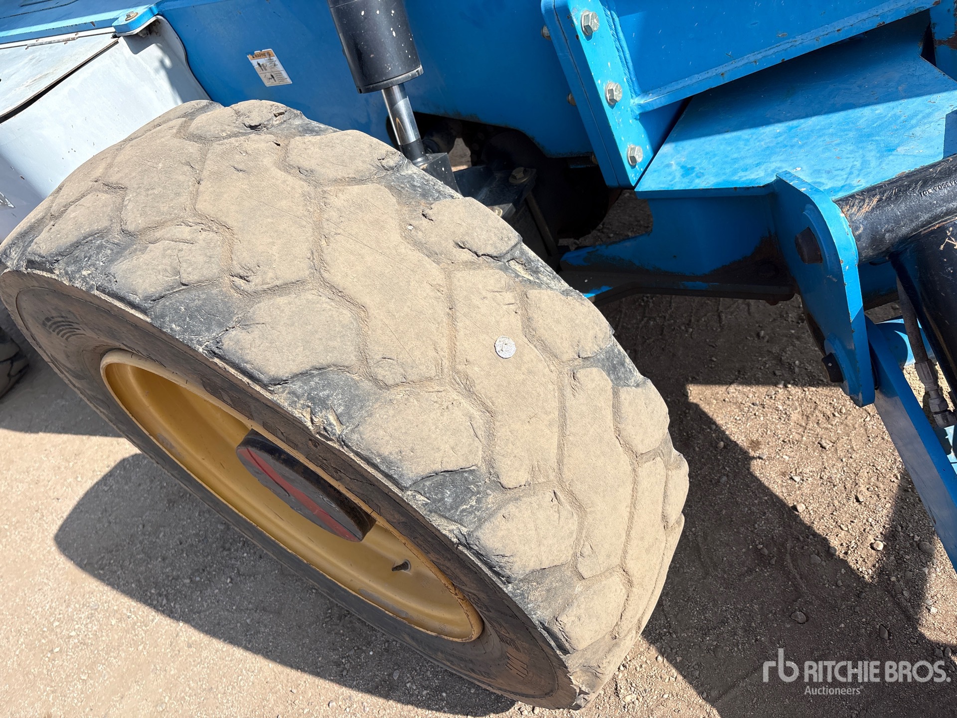 2008 Genie GTH-1056