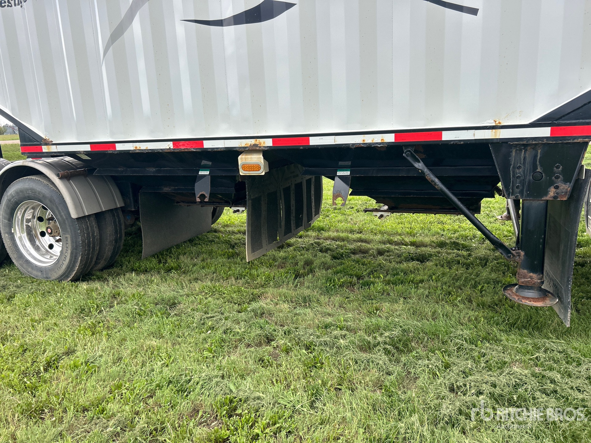 2010 Load King 30 ft T/A Super B-Train Pup