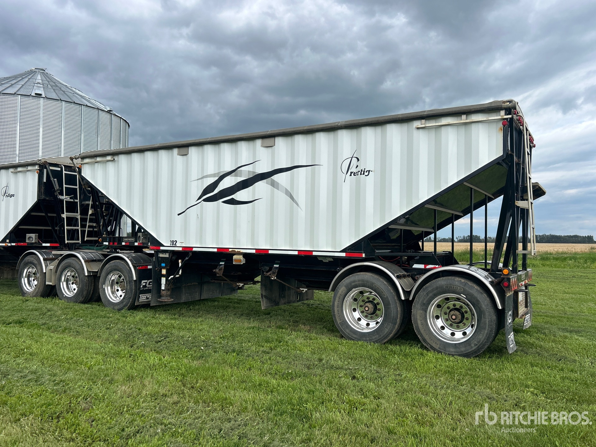 2010 Load King 30 ft T/A Super B-Train Pup