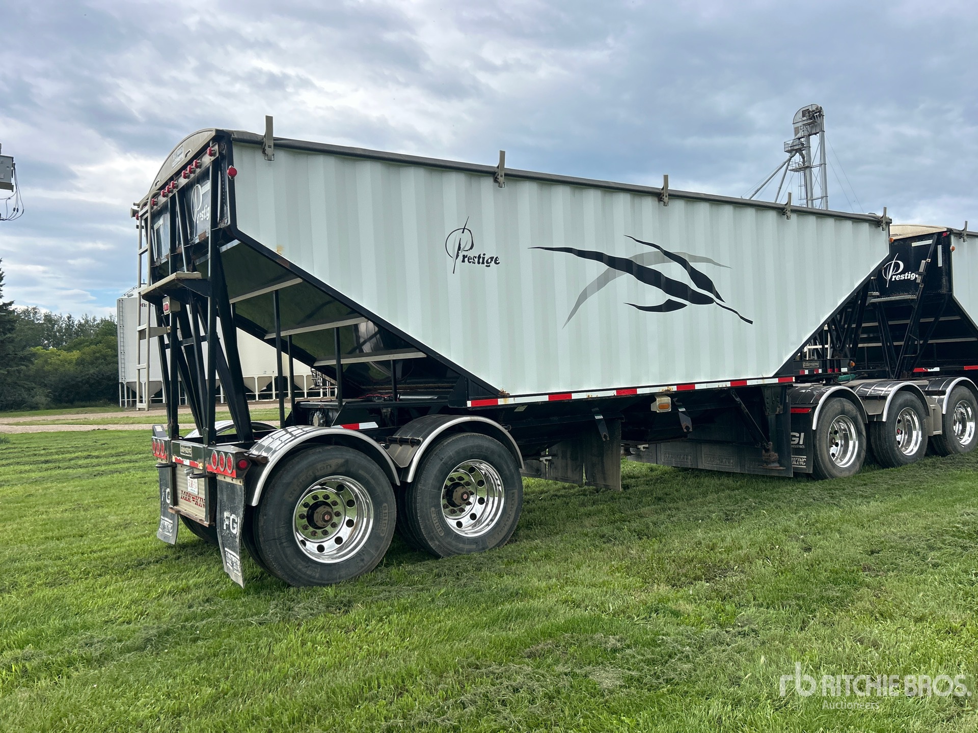 2010 Load King 30 ft T/A Super B-Train Pup