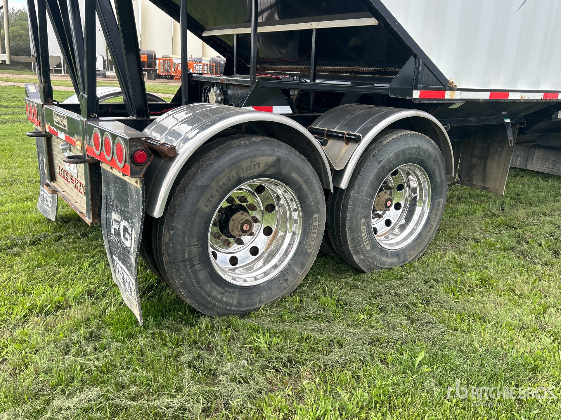 2010 Load King 30 ft T/A Super B-Train Pup