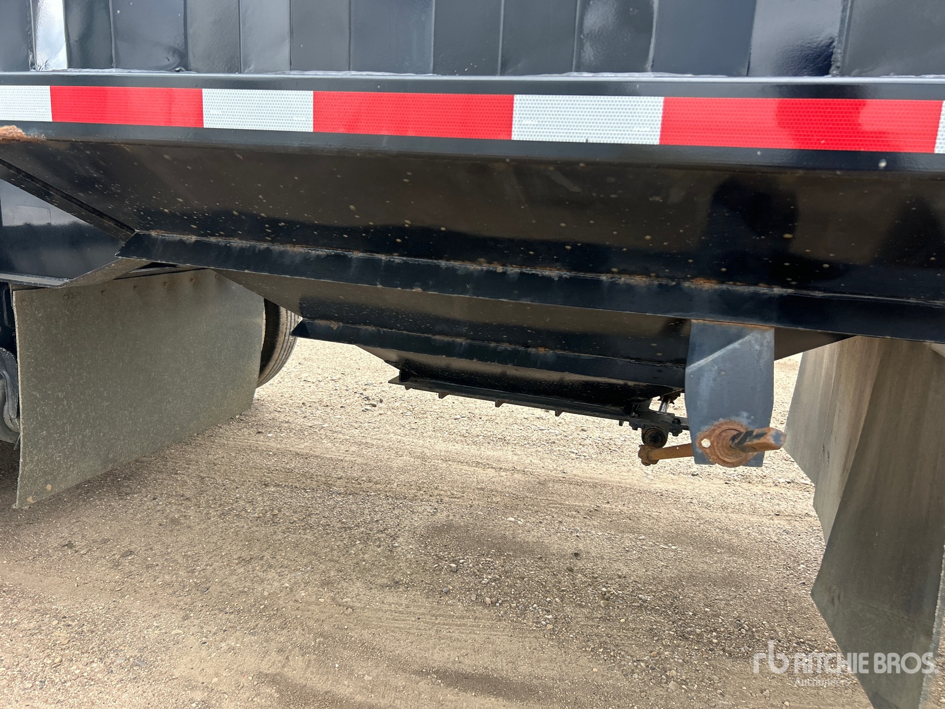 2016 Load King 28 ft Tri/A Super B-Train Lead