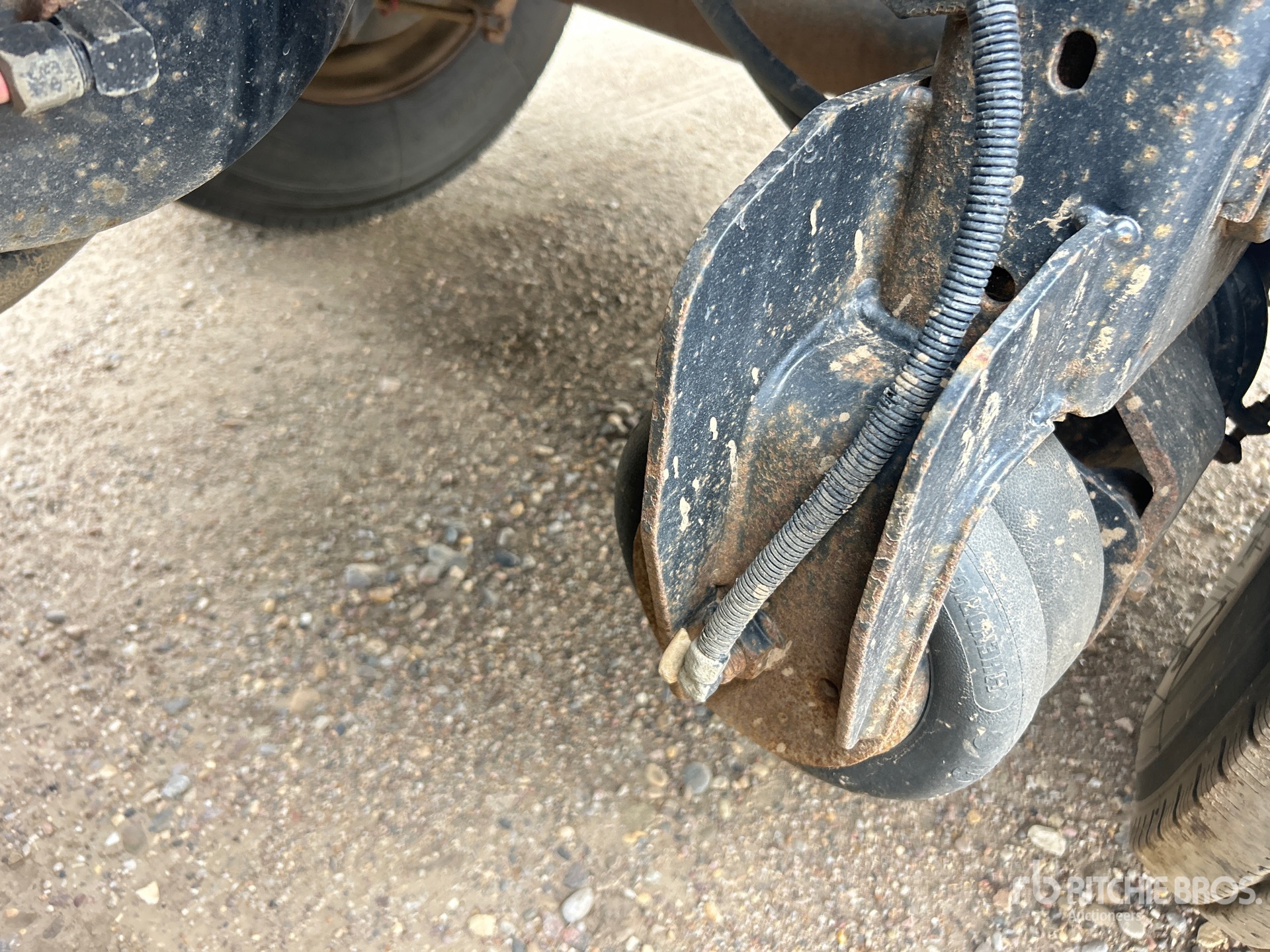 2016 Load King 28 ft Tri/A Super B-Train Lead
