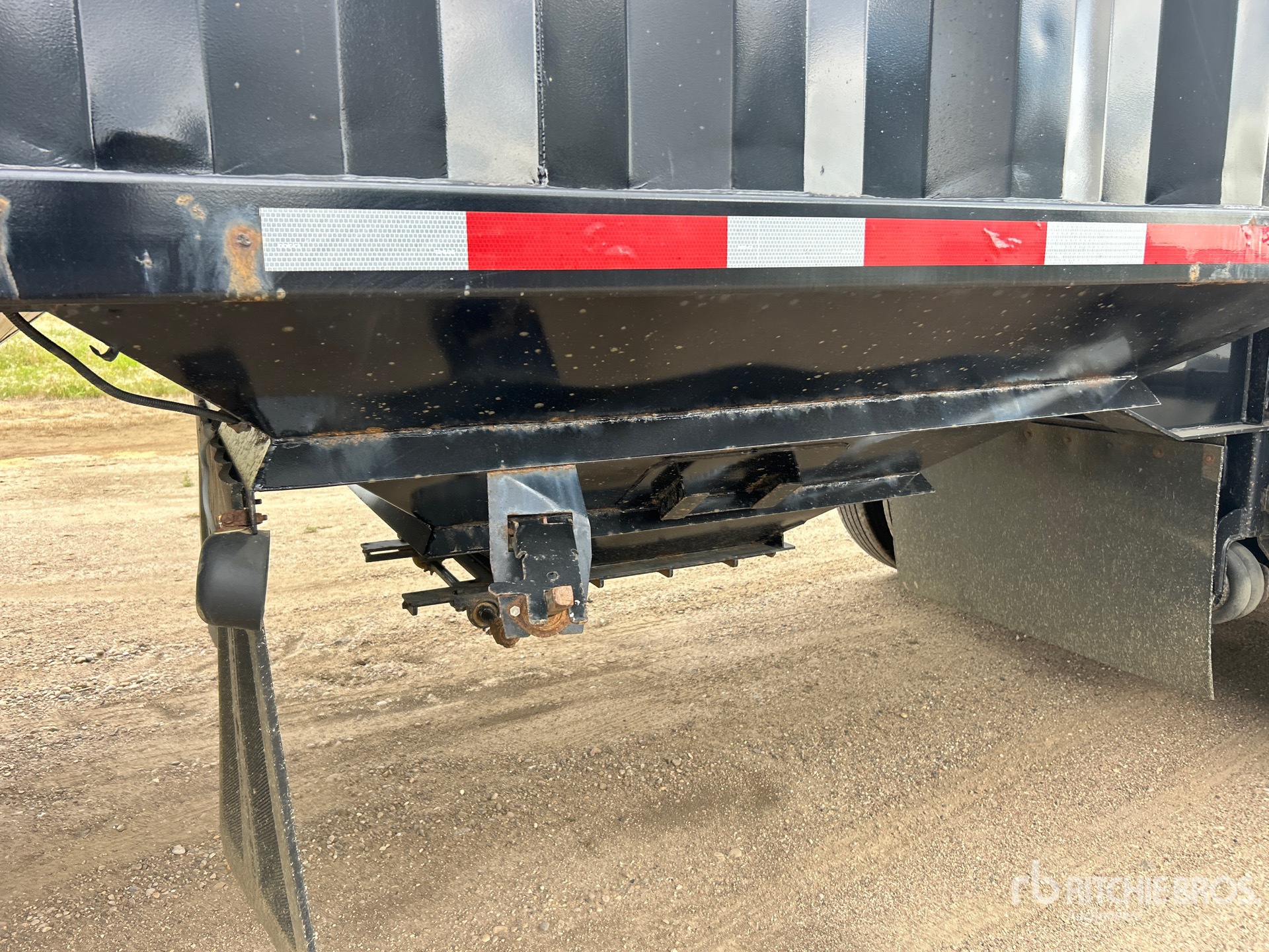 2016 Load King 28 ft Tri/A Super B-Train Lead