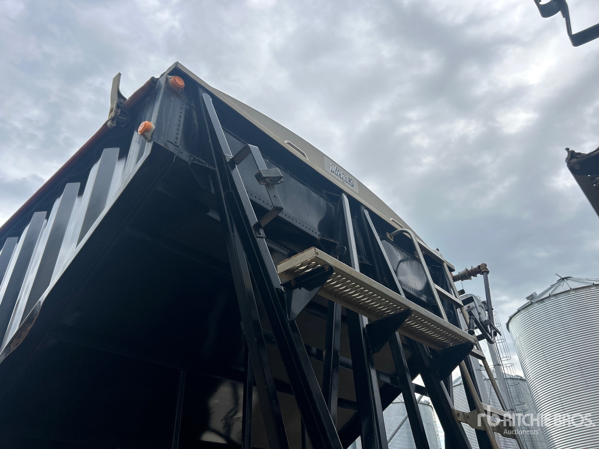 2016 Load King 30 ft T/A Super B-Train Pup