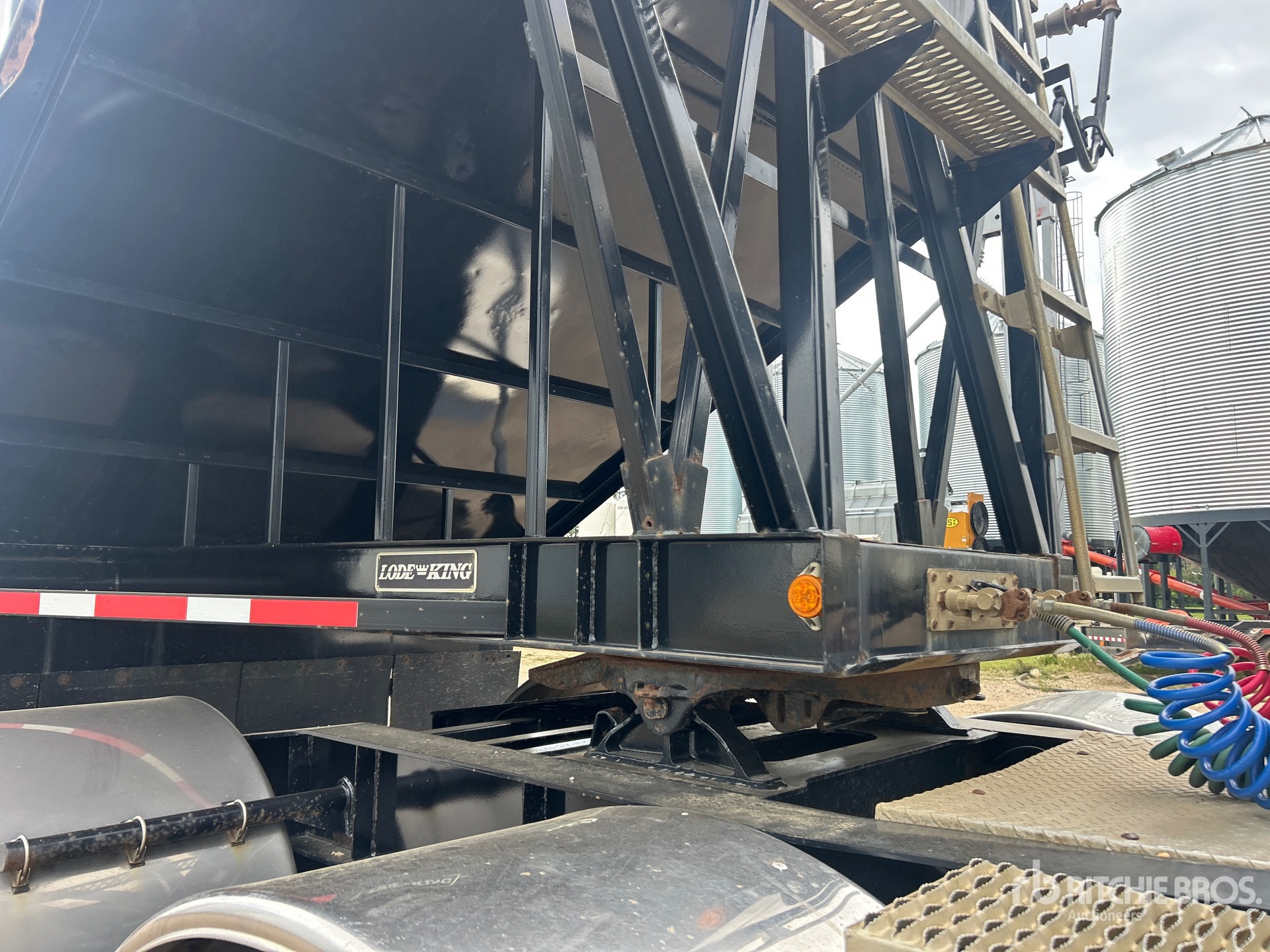 2016 Load King 30 ft T/A Super B-Train Pup
