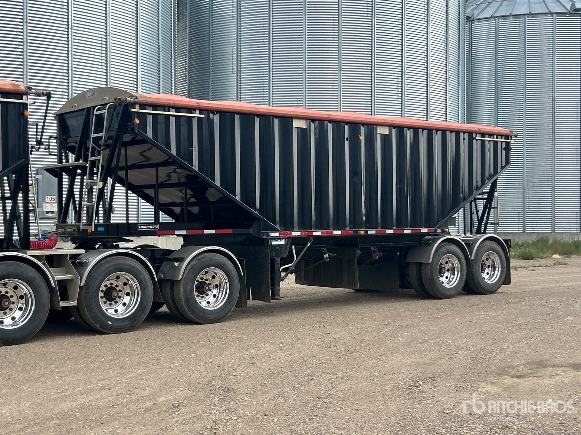 2016 Load King 30 ft T/A Super B-Train Pup