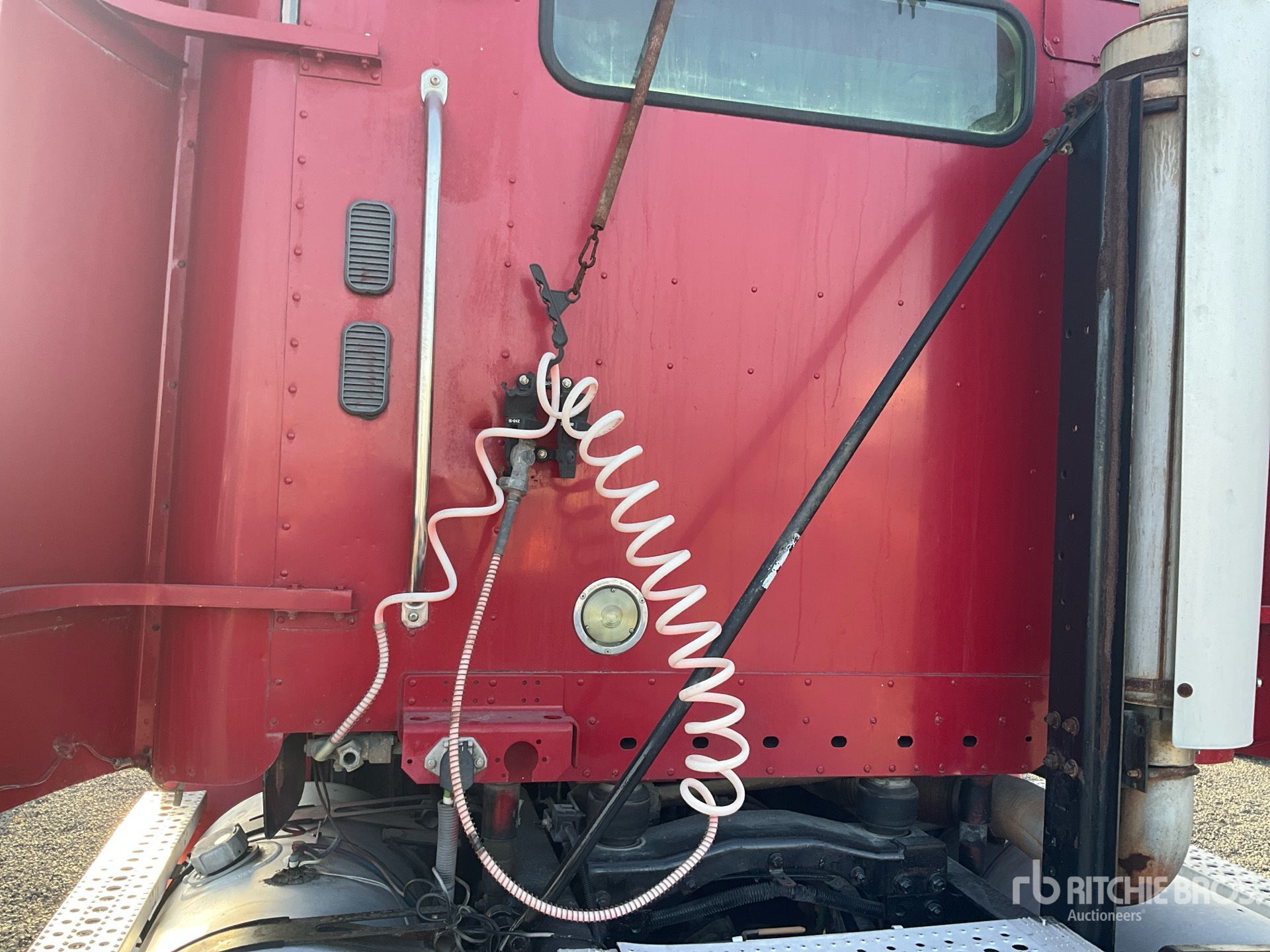 2006 Freightliner Columbia 112