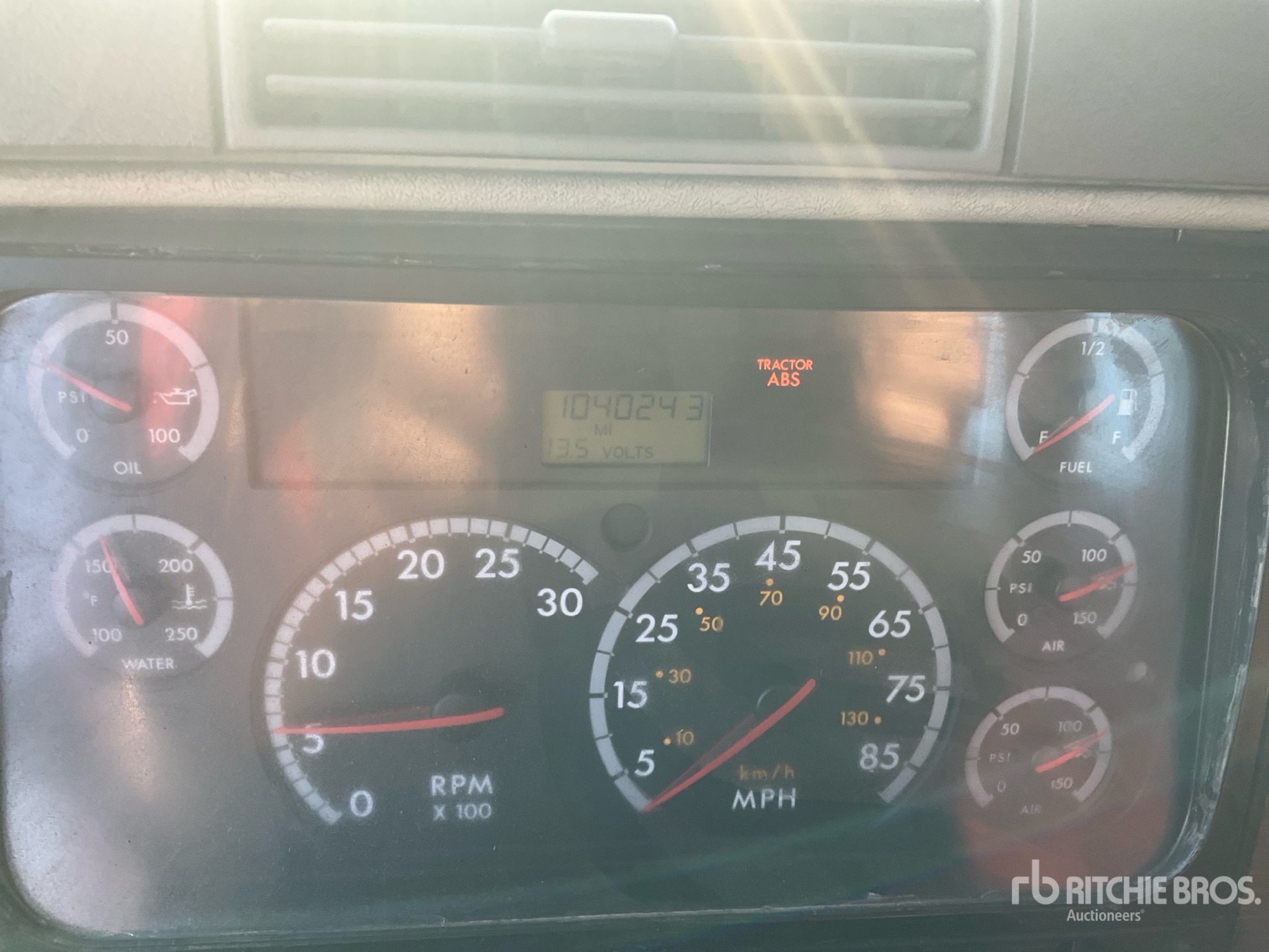 2006 Freightliner Columbia 112