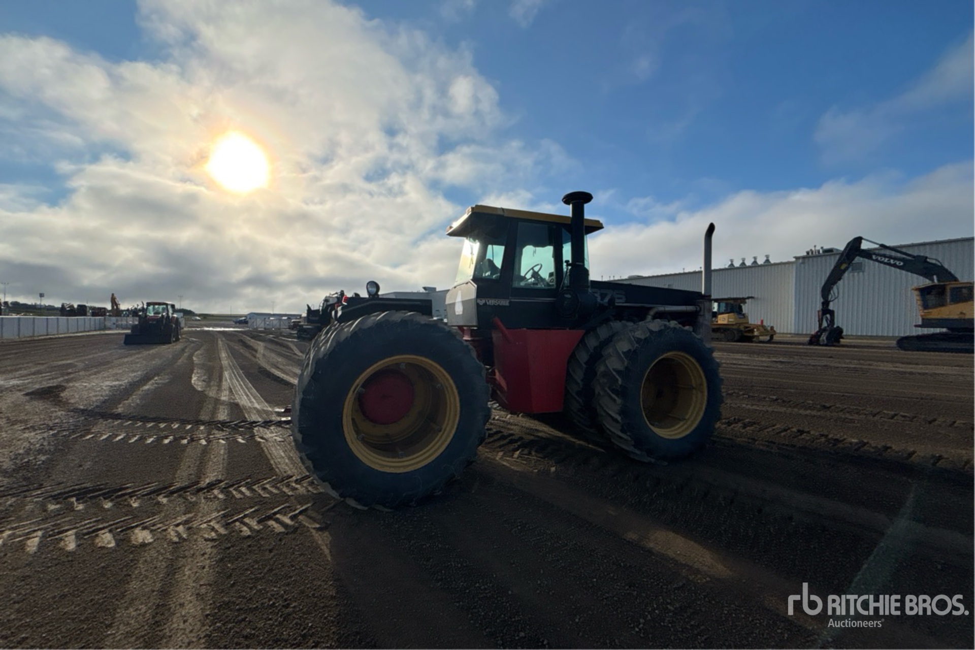 1985 Versatile 876