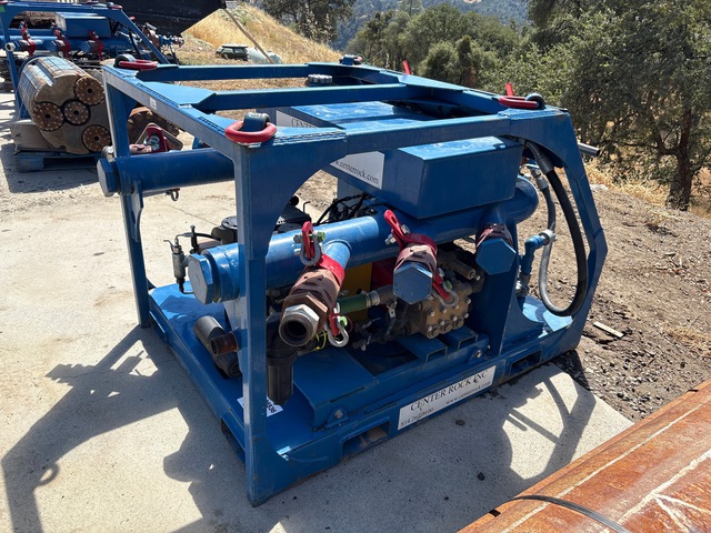 Center Rock LP Skid-Mounted 24 in Support Platform Drill Equipment