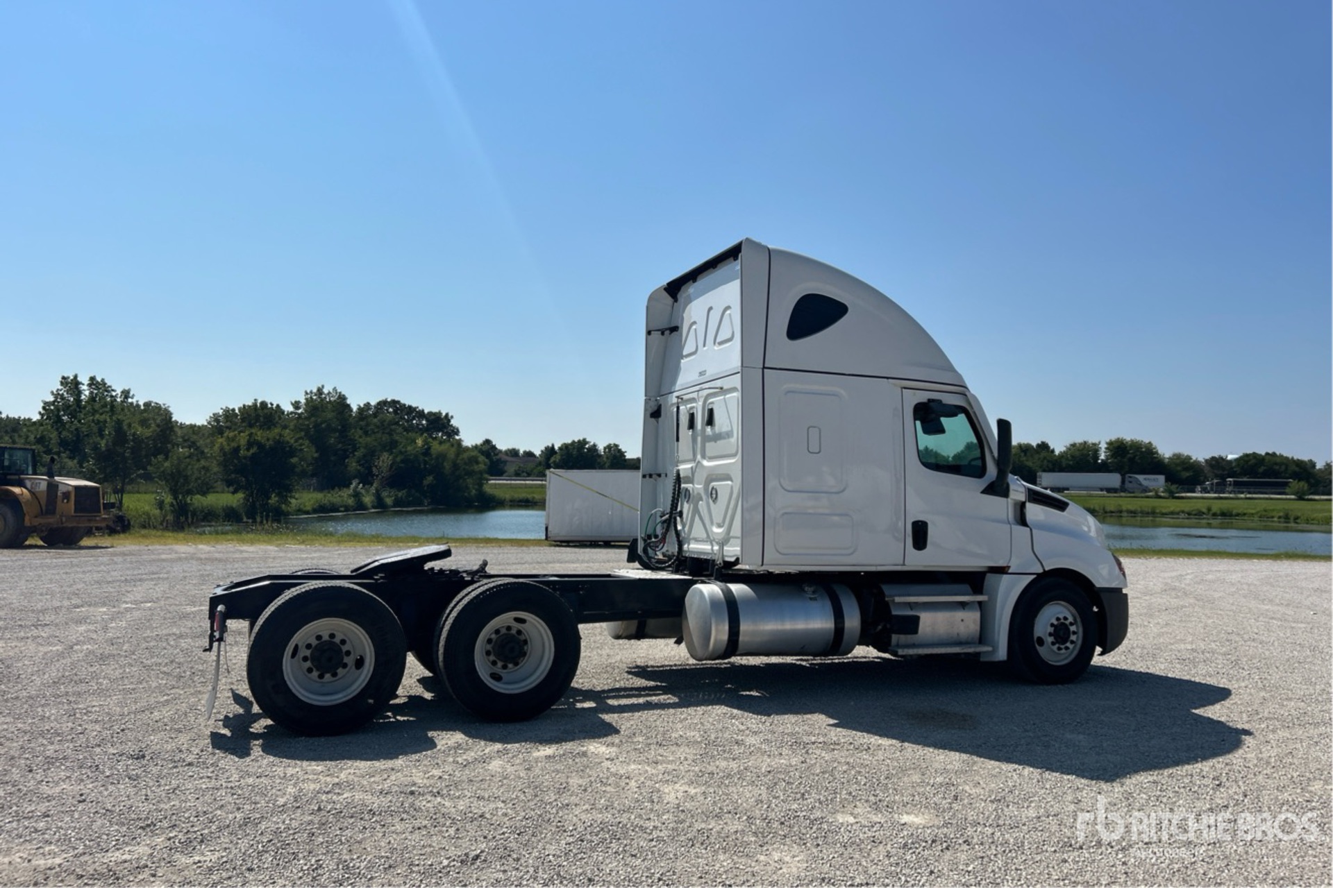 2023 Freightliner CASCADIA 126