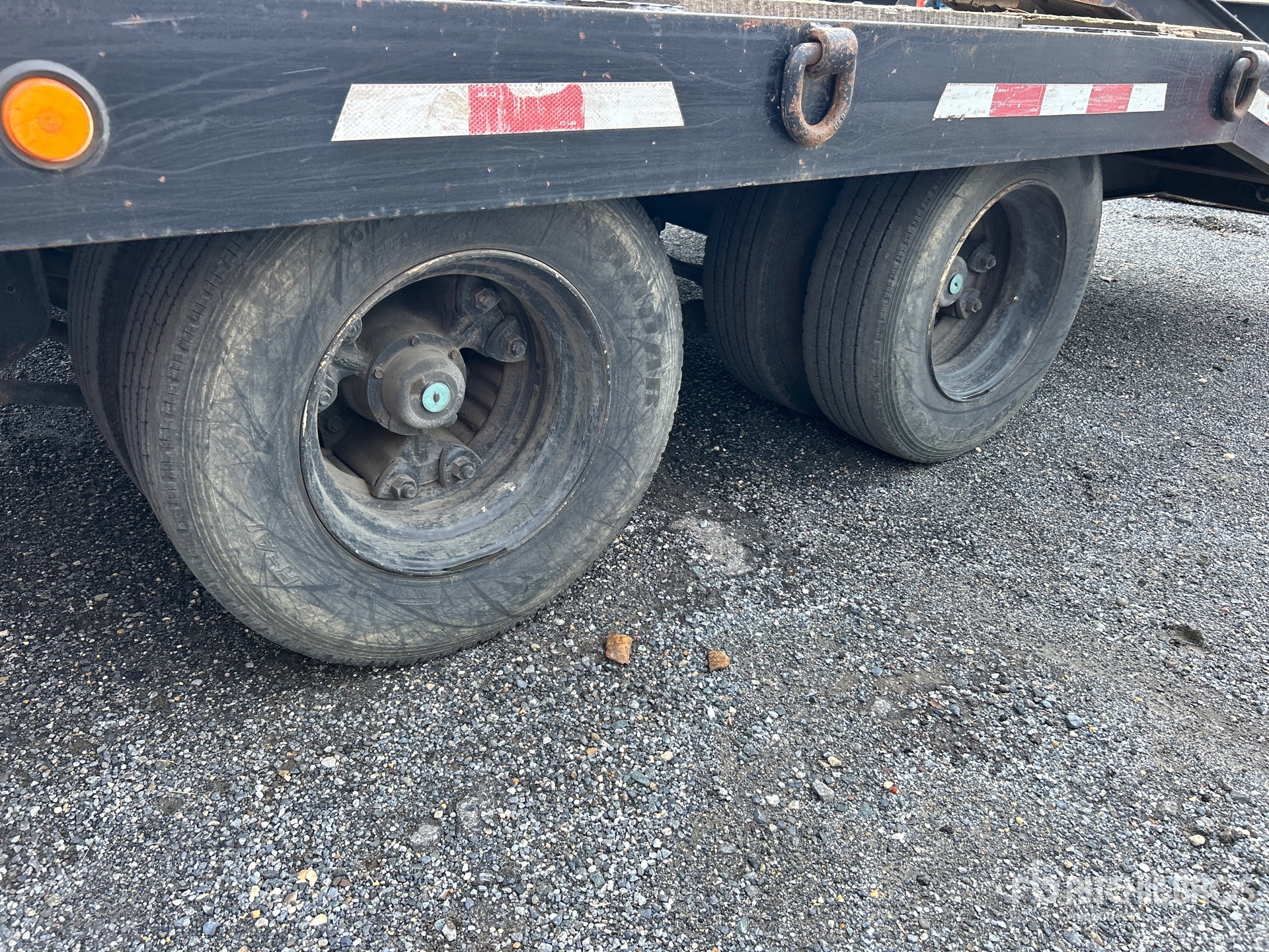 2000 Rogers 24 FT T/A