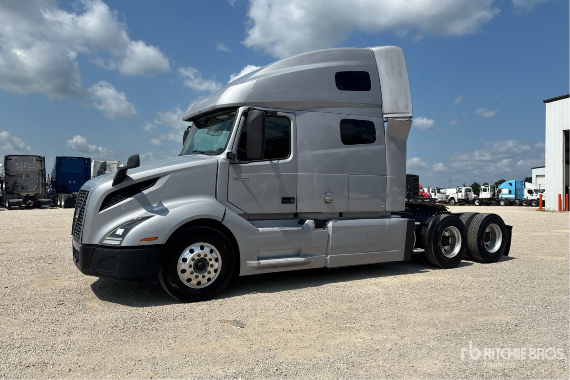 2020 Volvo VNL760