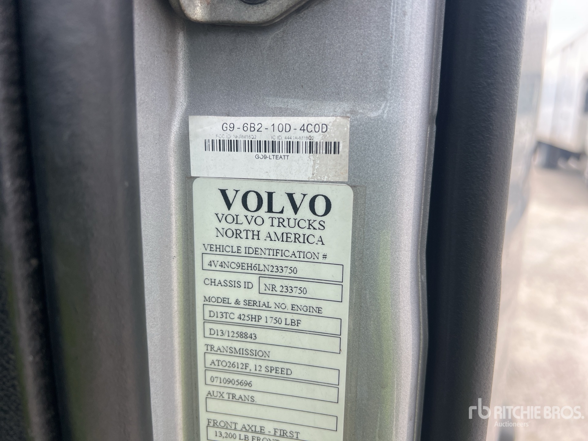 2020 Volvo VNL760