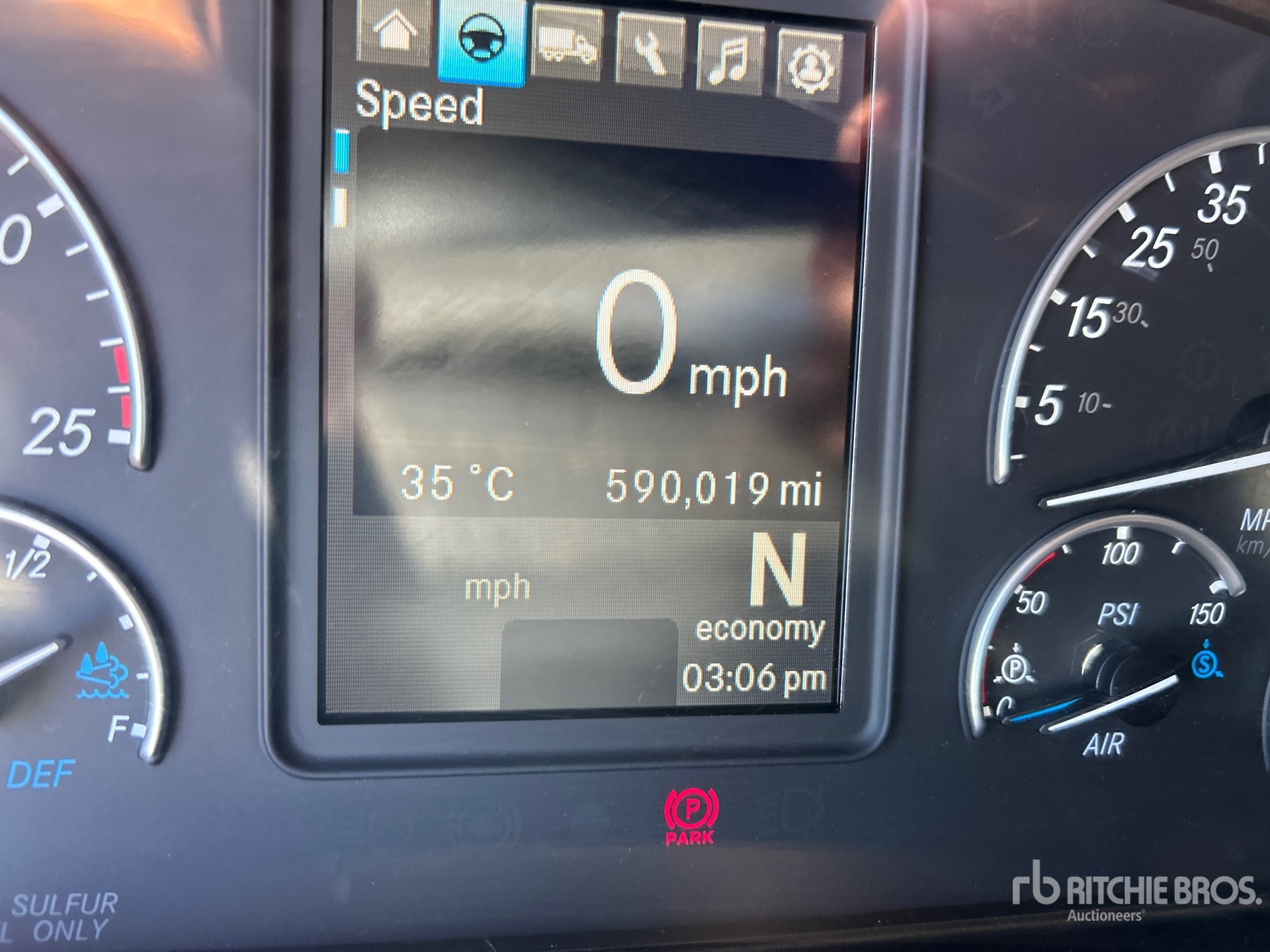 2020 Freightliner CASCADIA 126