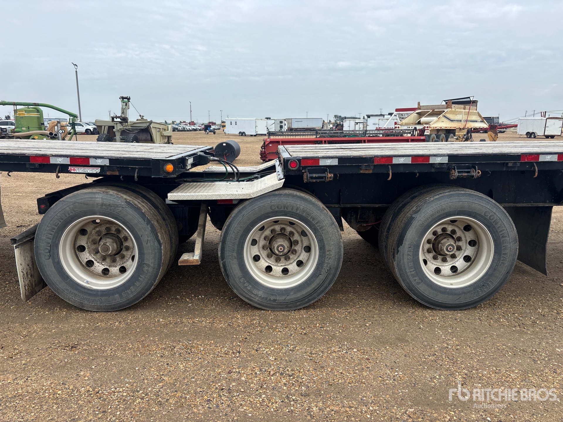 2020 Manac 32 ft Super B-Train Lead