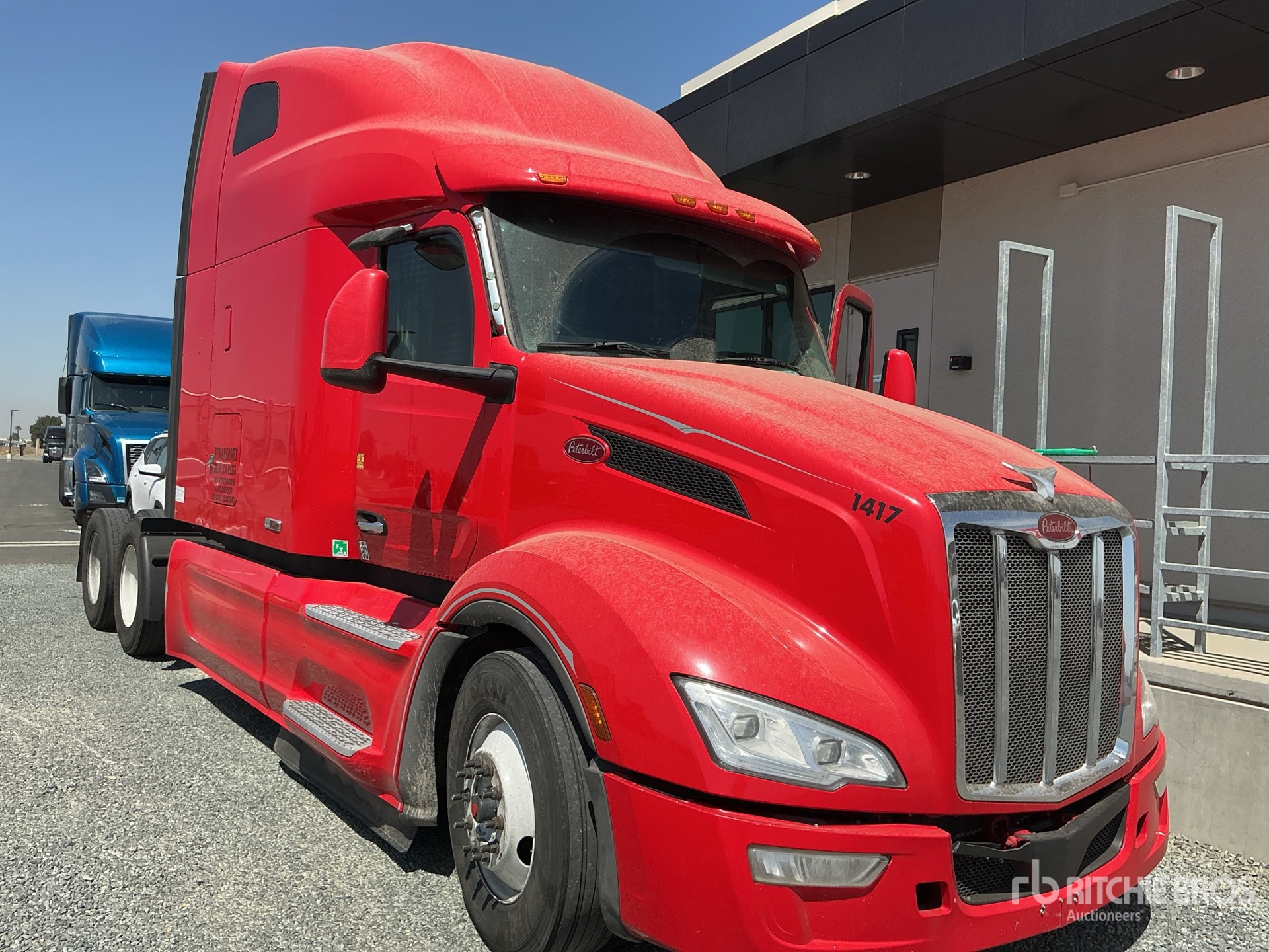Photo of 2023 Peterbilt 579
