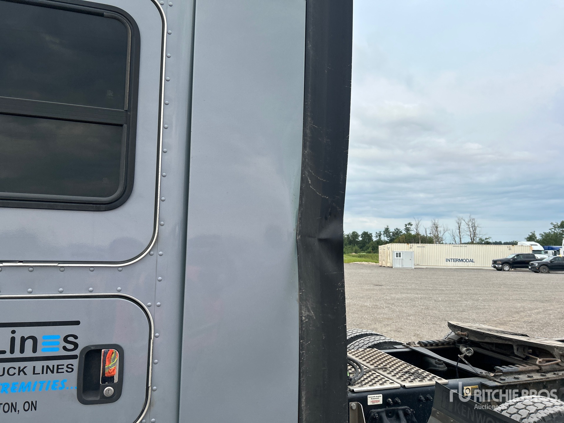 2023 Kenworth T680
