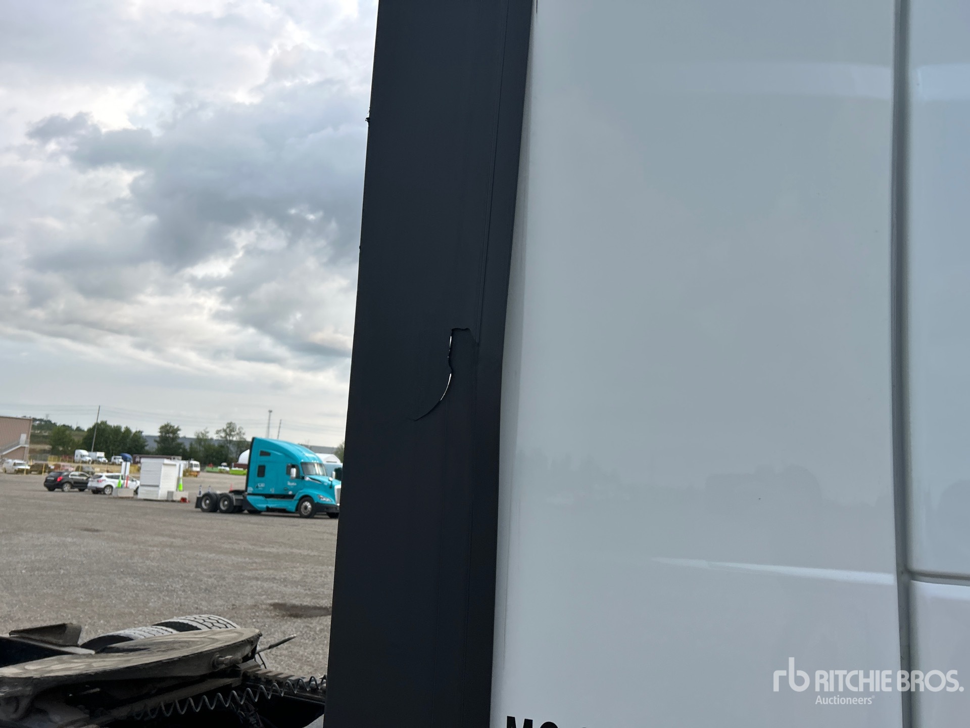 2023 Volvo VNL