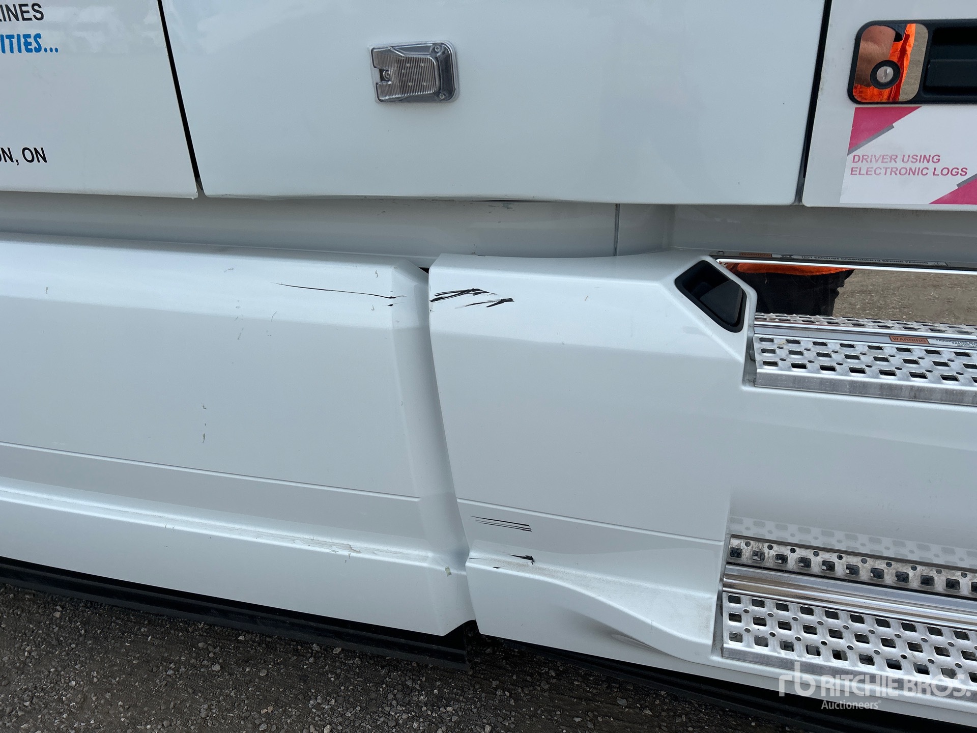2023 Volvo VNL
