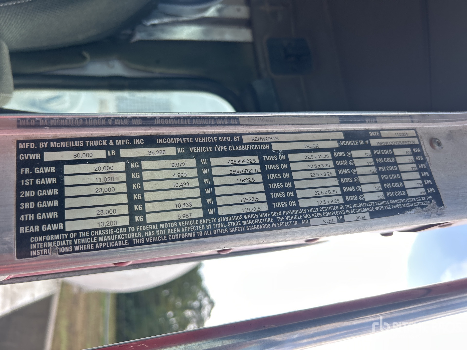 2005 Kenworth W900