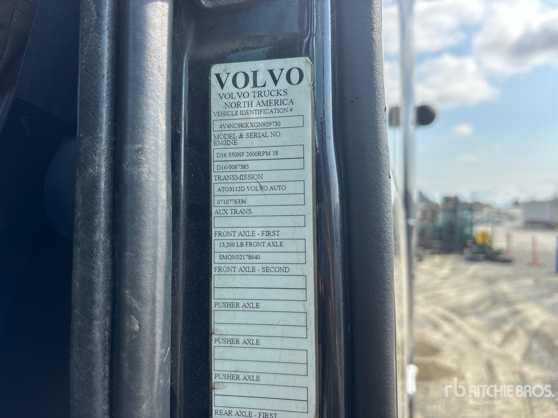 2016 Volvo VNL