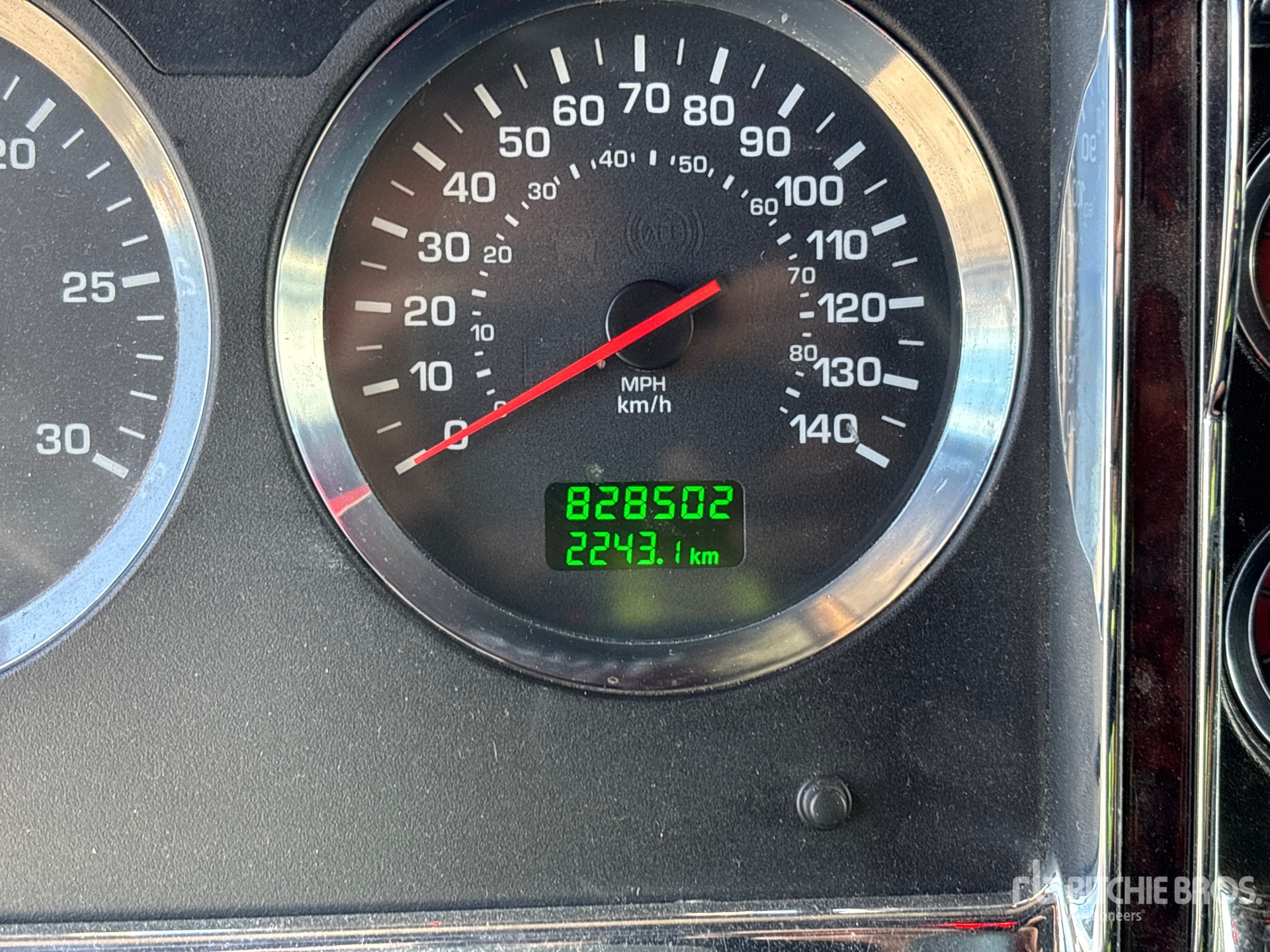 2022 Kenworth T800