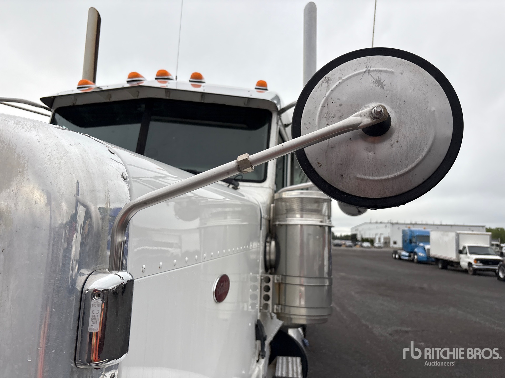 2021 Peterbilt 389