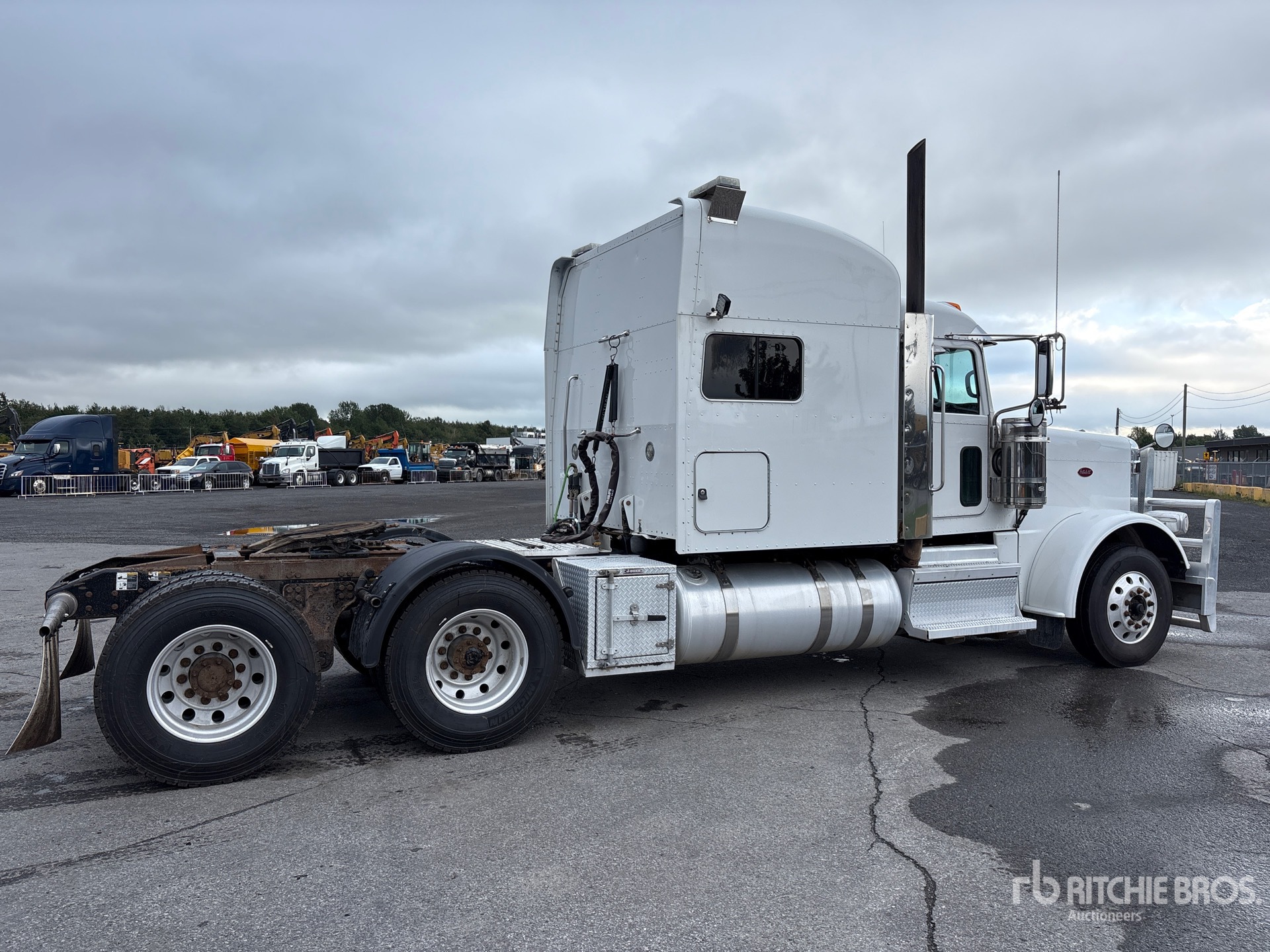 2021 Peterbilt 389