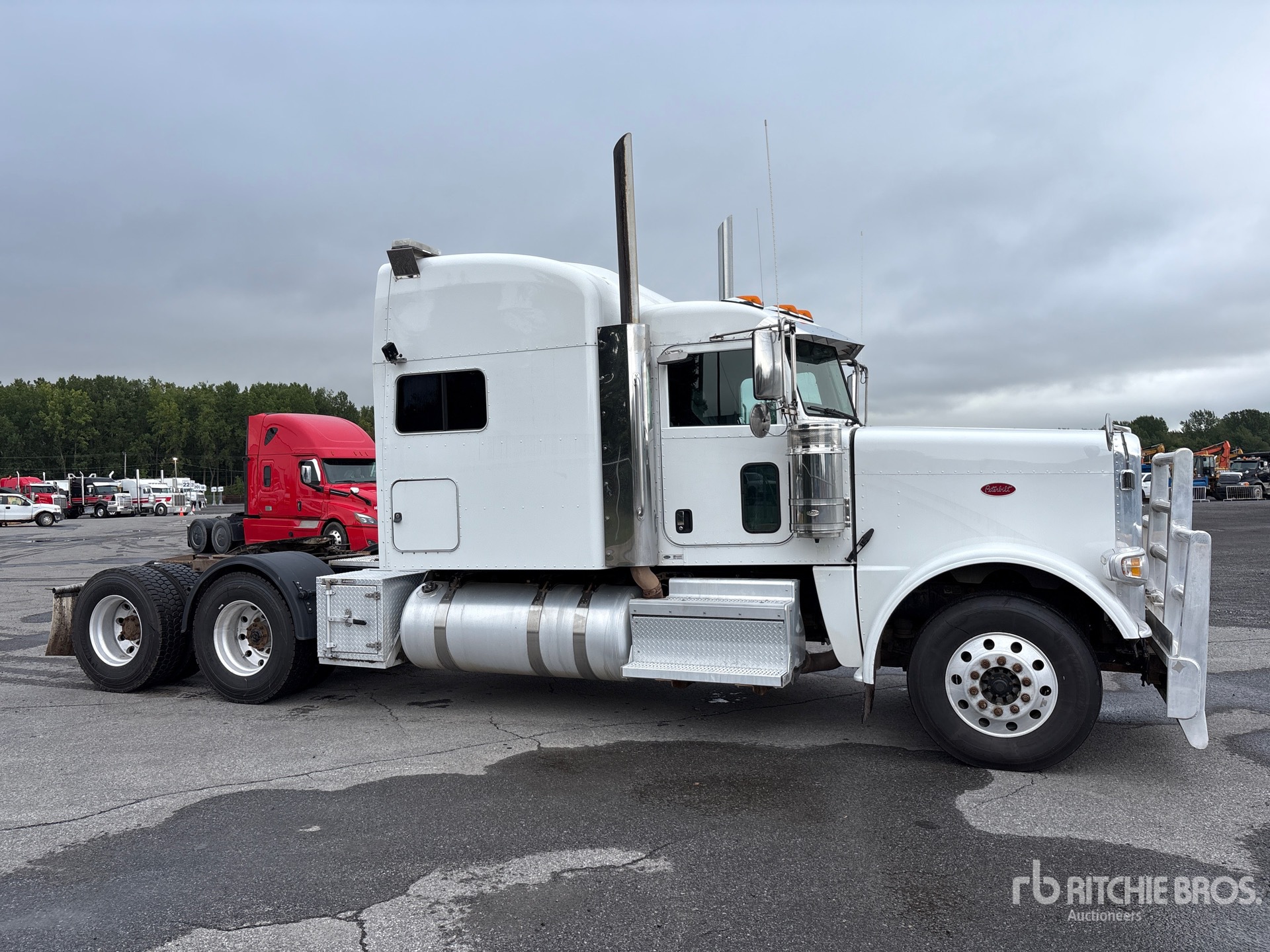 2021 Peterbilt 389