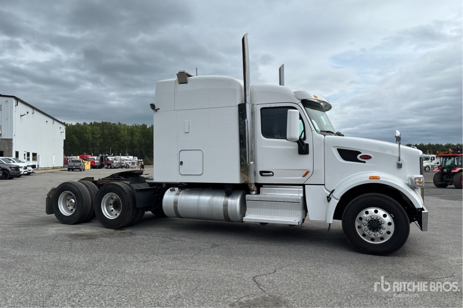 2022 Peterbilt 567