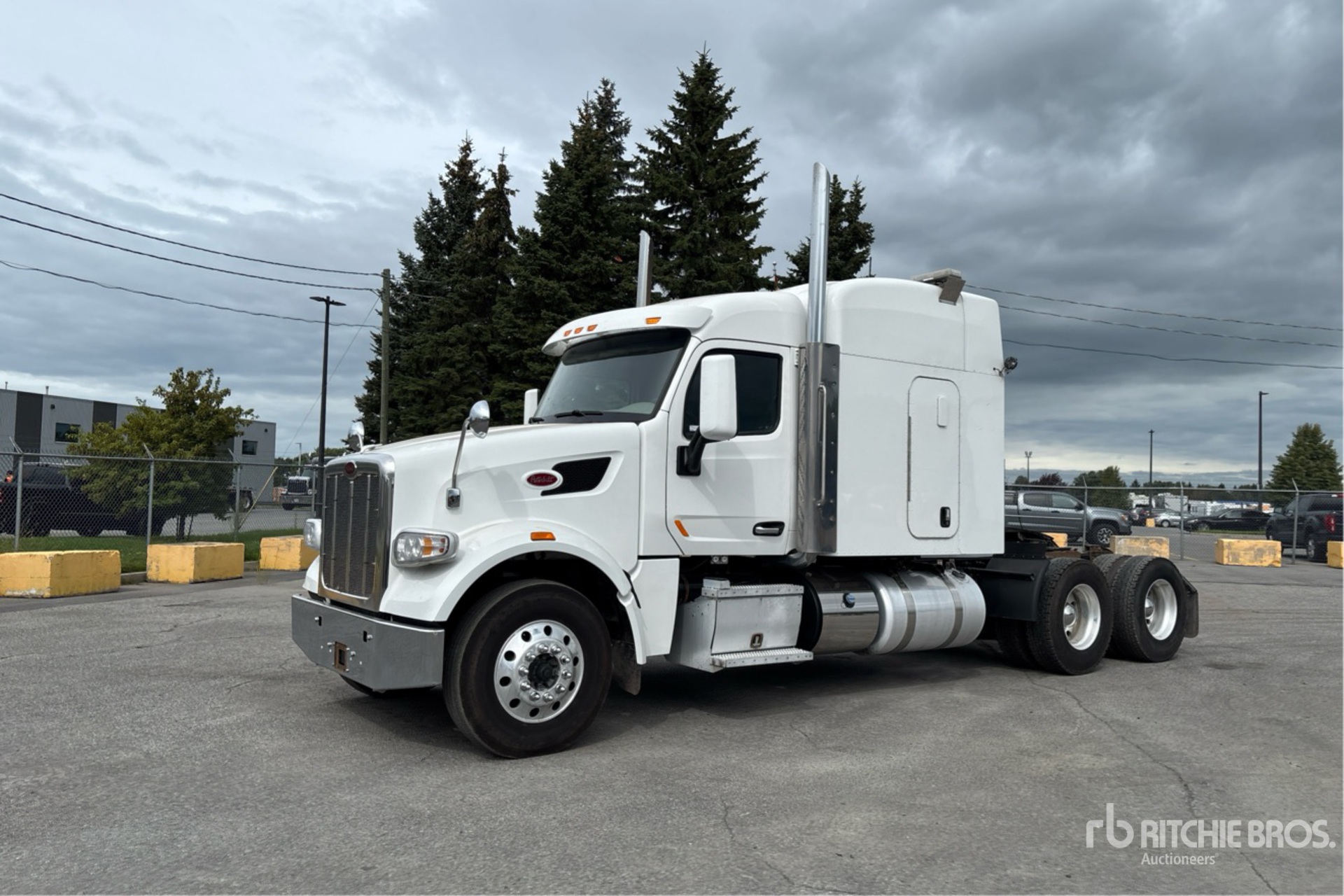 2022 Peterbilt 567