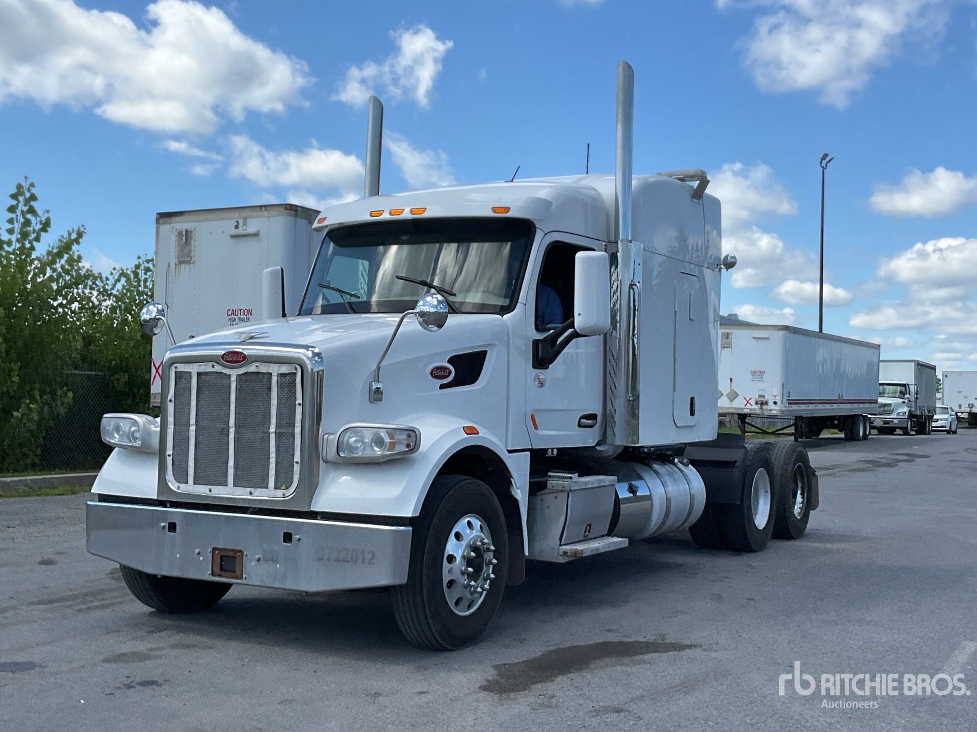 Photo of 2022 Peterbilt 567