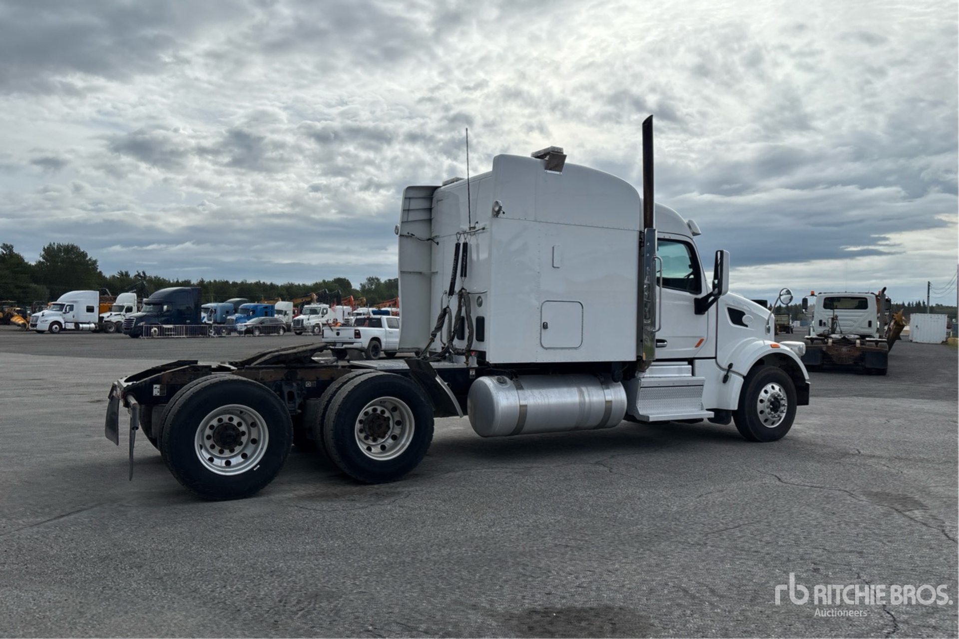 2022 Peterbilt 567