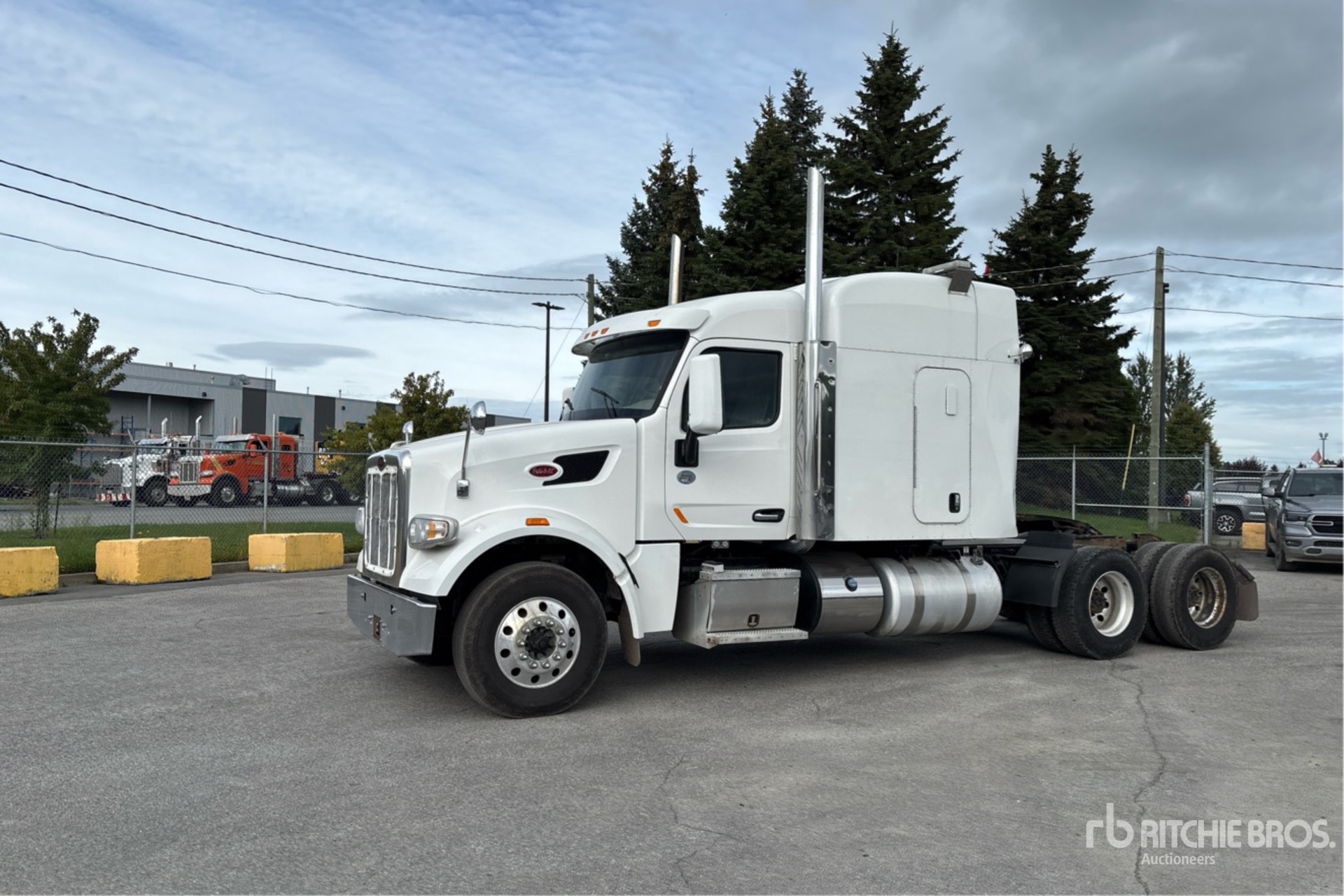 2022 Peterbilt 567