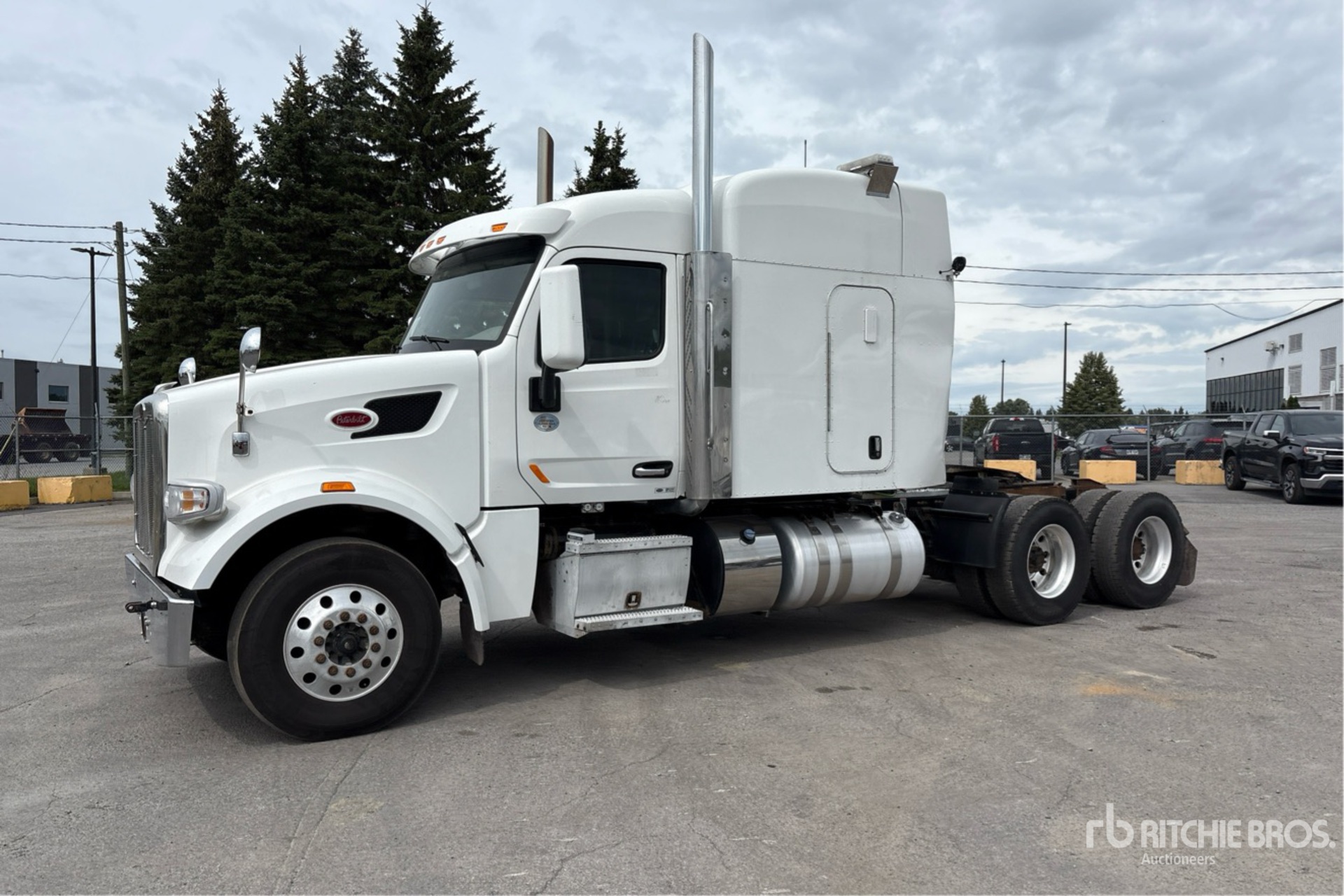 2022 Peterbilt 567