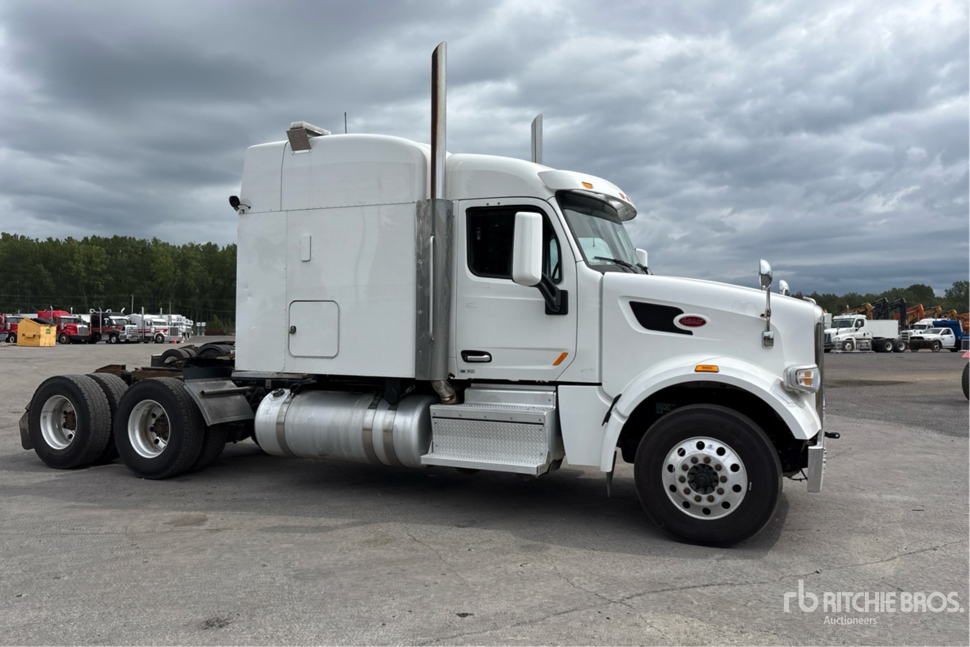 2022 Peterbilt 567